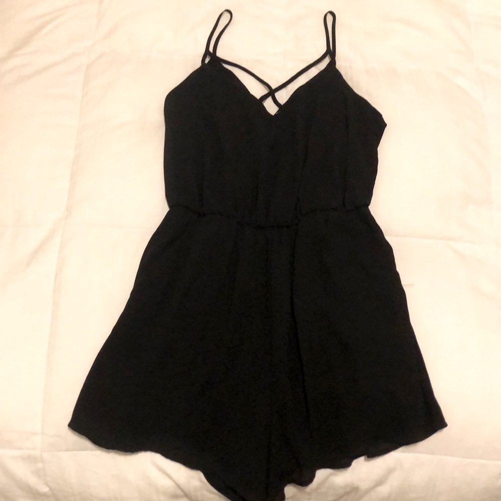 Black romper with pockets! Make an offer!